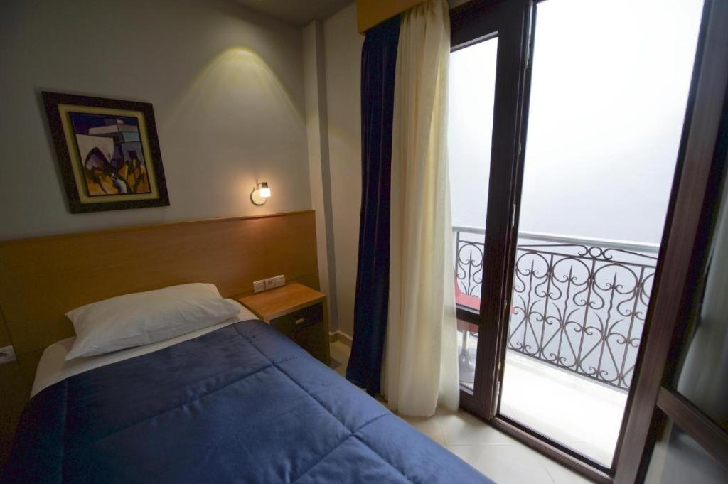 Hotel Al Amal Тизнит Экстерьер фото